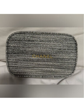 Chanel Cosmetic Bag Holiday Jacquard Gold/Black/White Limited Edition. NEW